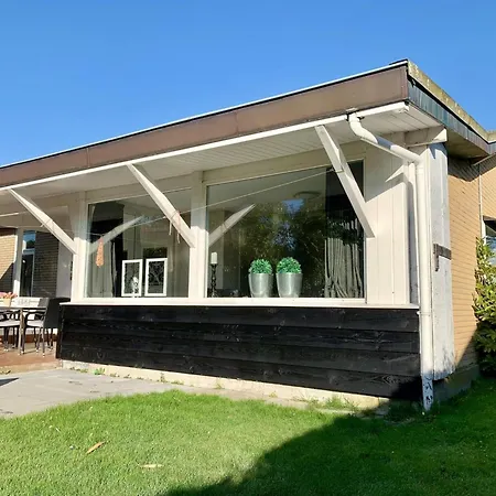 Great Near The And Sea Vakantiehuis Sint Maartensvlotbrug