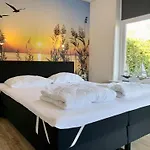 Great Near The And Sea Semesterbostad