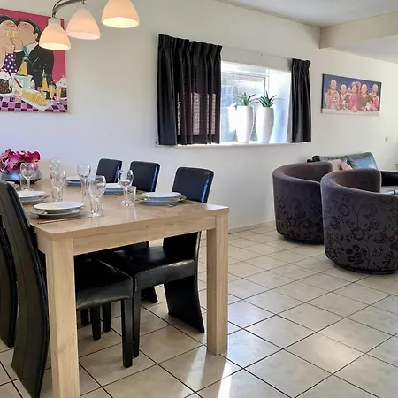 Great Near The And Sea Vakantiehuis Sint Maartensvlotbrug